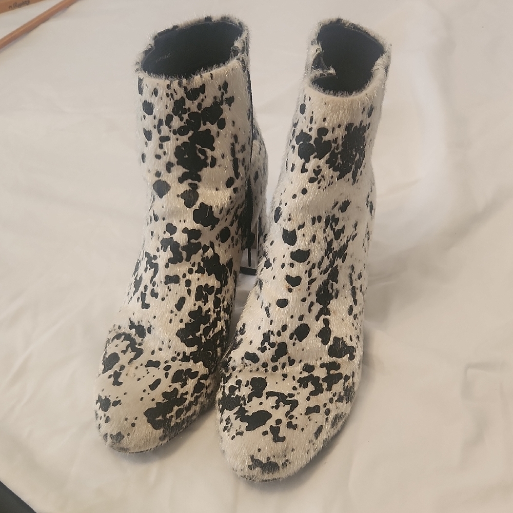XOXO Black and White Ankle Boots with Artistic Design